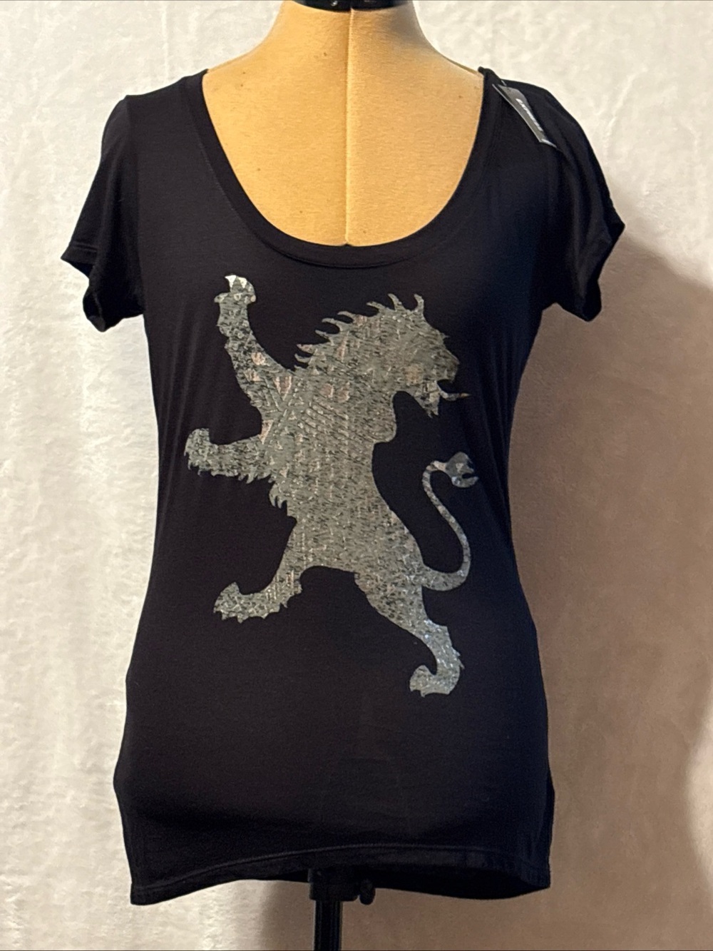 NWT Express Black Short Sleeve Scoop Neck Tee with Silver Metallic Lion